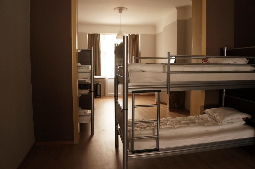 Es Hostel Saint-Gilles Esterno foto