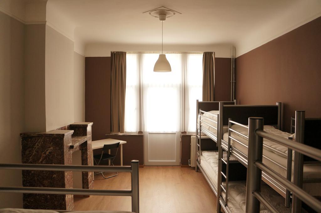 Es Hostel Saint-Gilles Esterno foto