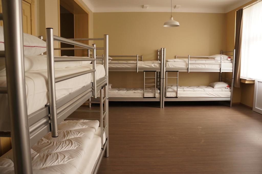 Es Hostel Saint-Gilles Esterno foto