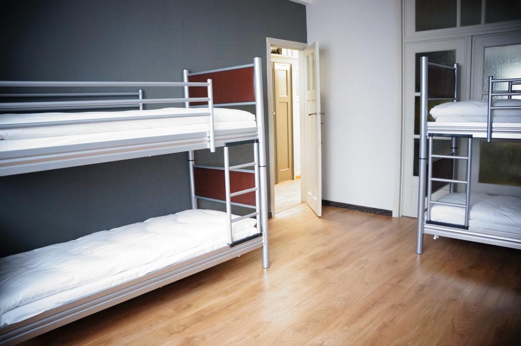Es Hostel Saint-Gilles Esterno foto